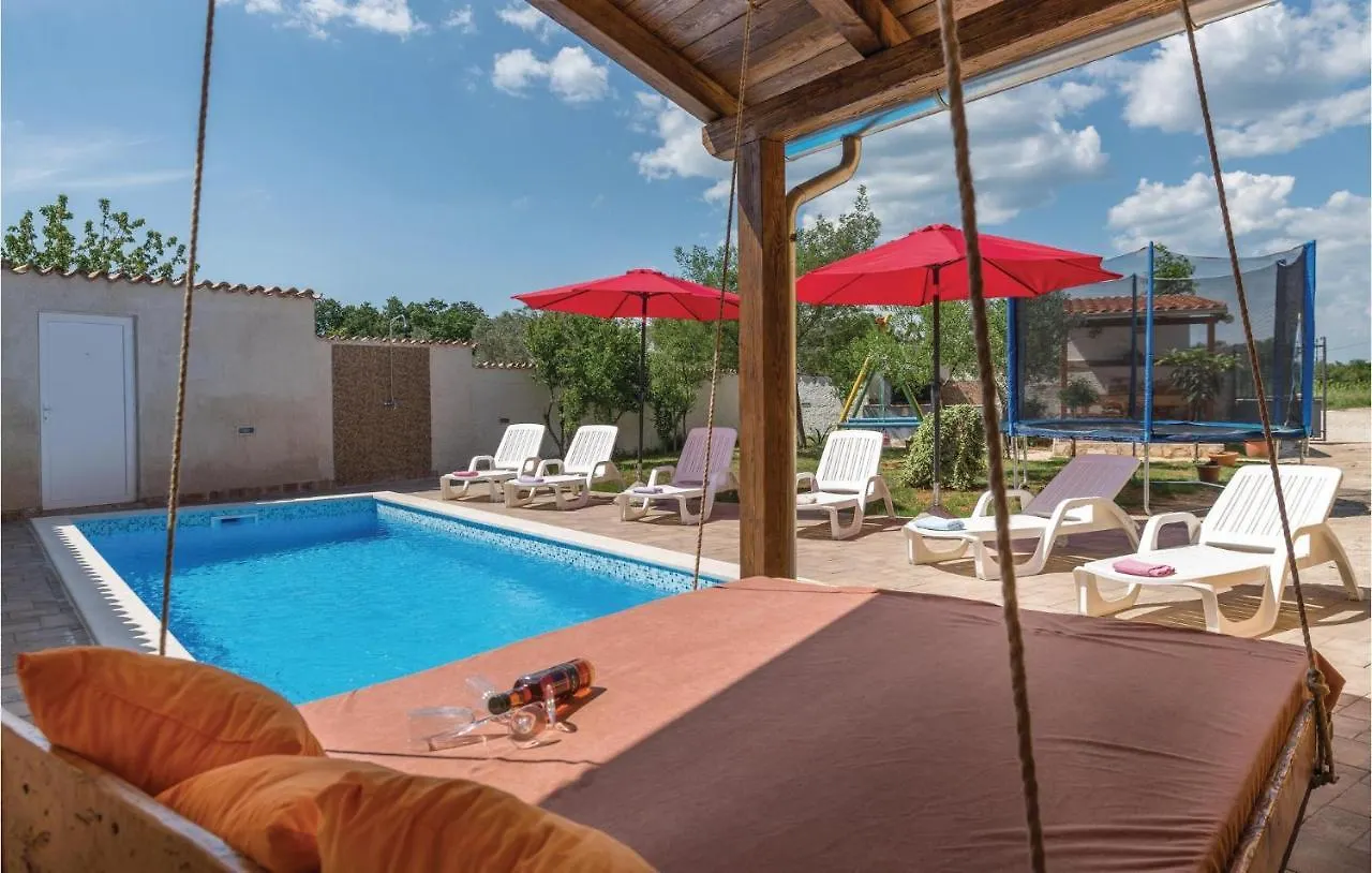 Holiday home 3 Bedroom Beautiful Home In Gajana