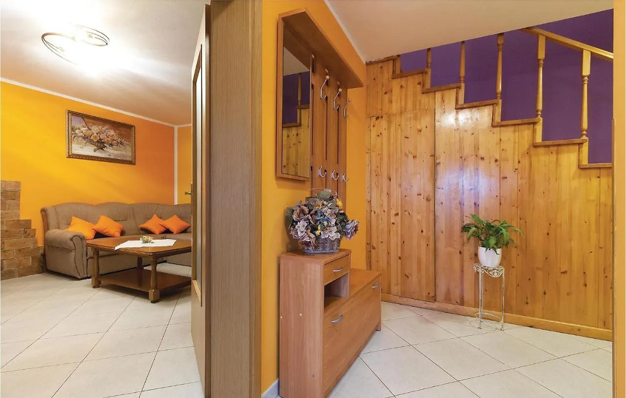 3 Bedroom Beautiful Home In Gajana Croatia